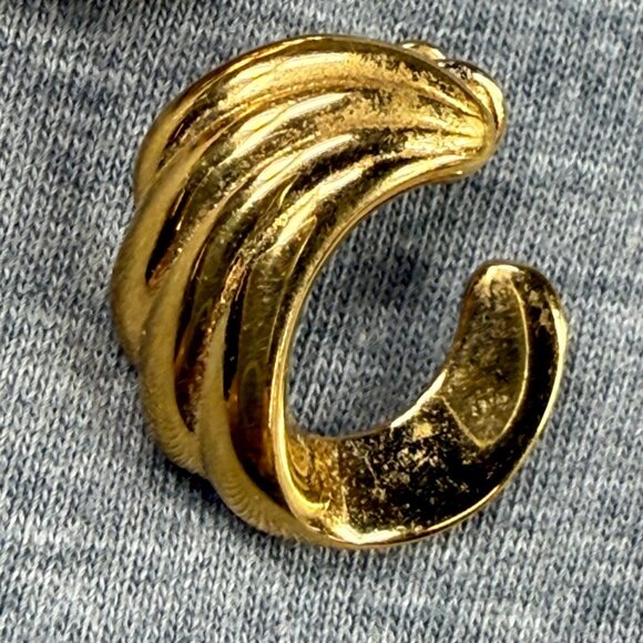 Vintage Gold-Tone Textured Hoop Earrings By Monet Pierced Post Women Jewelry - Picture 13 of 16